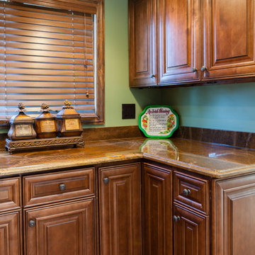 Kitchen Cabinetry | Chocolate Maple Glazed