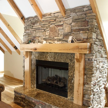 Williamsburg Timber Bonus Room