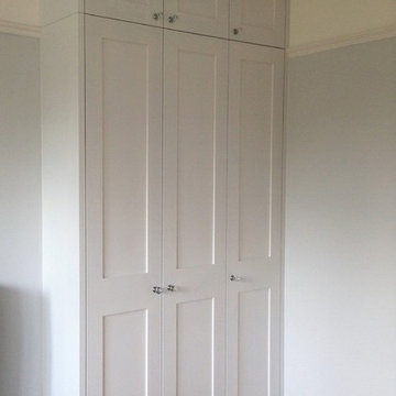 Wardrobe shaker style doors