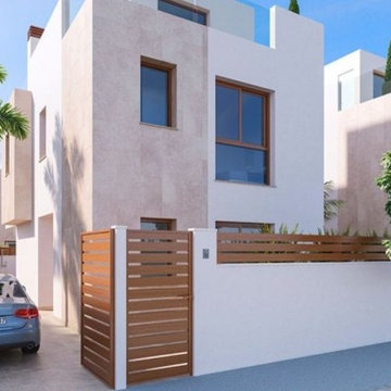 Beach Villa for Sale in Pilar de la Horadada, Spain