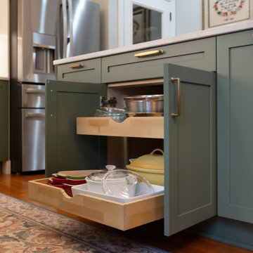 Contemporary Kitchen Remodel Done With New Two-Tone Cabinets