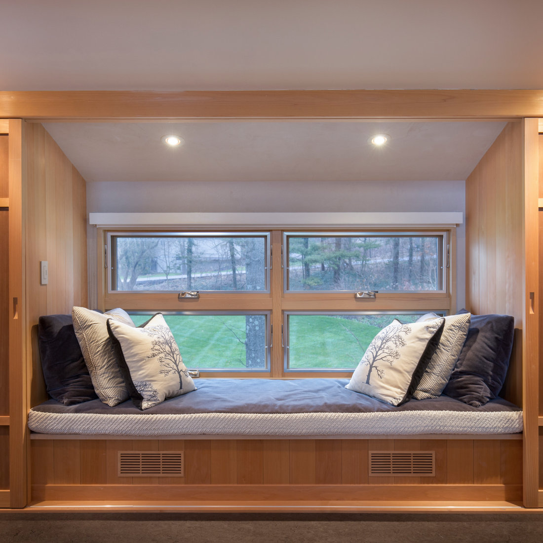 Loft Built-In DayBed