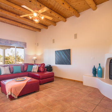 Corrales Home Staging Photos - 19 Mesquite Place