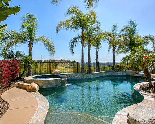 Fotos de piscinas | Diseños de piscinas con tobogán clásicas renovadas