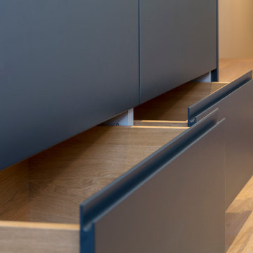 Dark Grey Modern Kitchen with Marble Effect Worktops