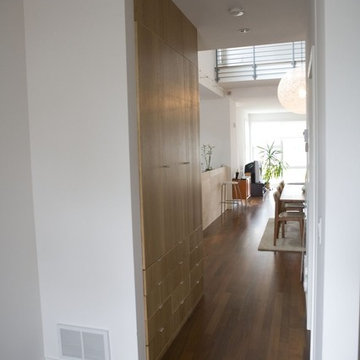 B- Line Medium 003 | main level hall