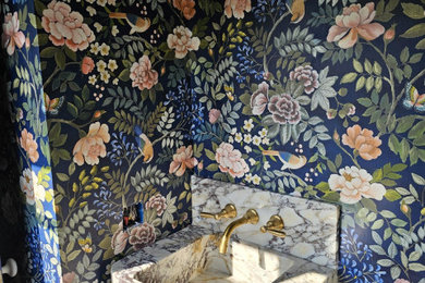 Powder room - traditional powder room idea in Burlington