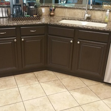 Bentley Manor - Kitchen Cabinets