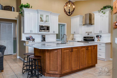 Inspiration for a timeless kitchen remodel in Tampa