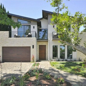 Contemporary Sherman Oaks Home