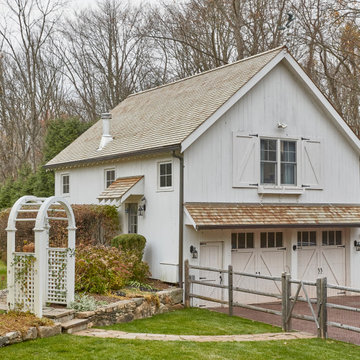 MODERN COUNTRY LIVING