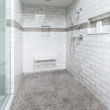 Lotus Máster Bathroom