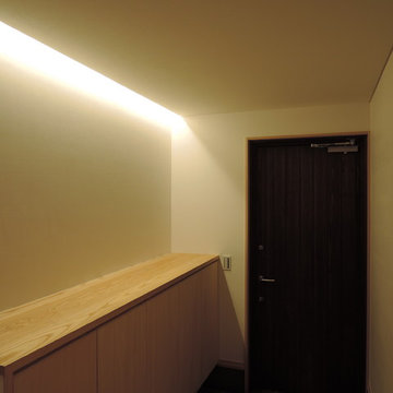 墨色のモダンな住まい