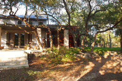 Exterior home idea in Austin