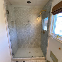 Amethyst - Newport Beach - Shower Doors