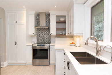 Transitional kitchen photo in Toronto