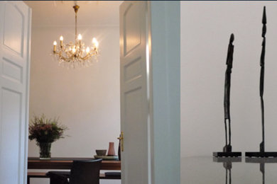 Inspiration for a contemporary home design remodel in Dusseldorf