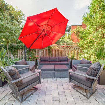 Beautiful Tall Wooden Fence Backyard - Greater Toronto Area