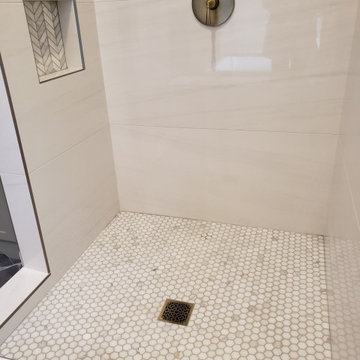 Luxury Bath with Discerning Detailing