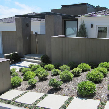 Nice Simple Entry & Courtyard Space