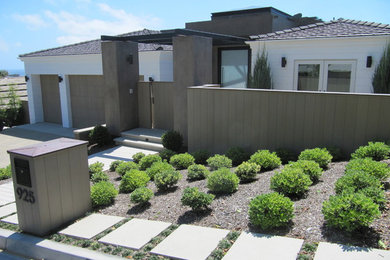 Contemporary patio in Orange County.