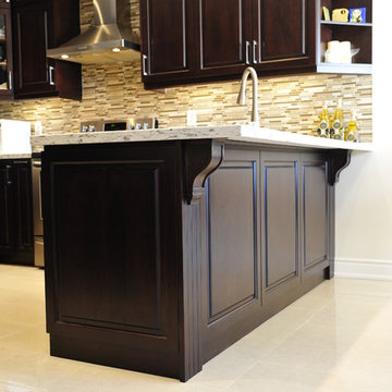 Dark Kitchen