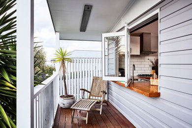 Design ideas for a modern balcony in Melbourne.