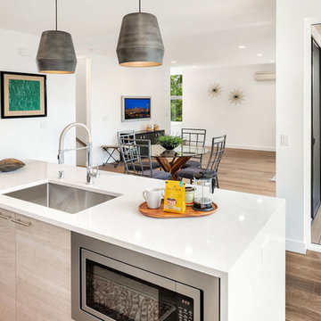 Modern Alki Residence