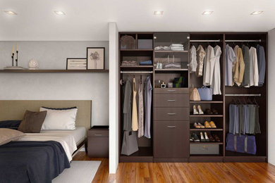 Example of a closet design in Jacksonville