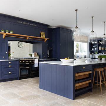 Signature Bespoke Shaker Kitchen with a Walk-in Pantry