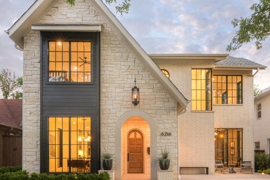 Home design - transitional home design idea in Dallas