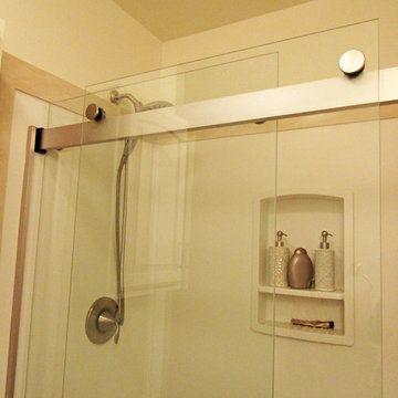 Stylish Hall Bath (B-94)