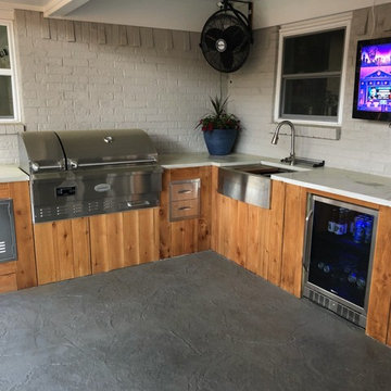 Outdoor Kitchen and Dining