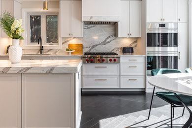 Example of a kitchen design in Montreal