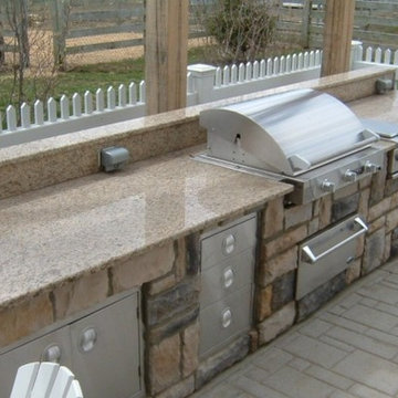 Outdoor Kitchen