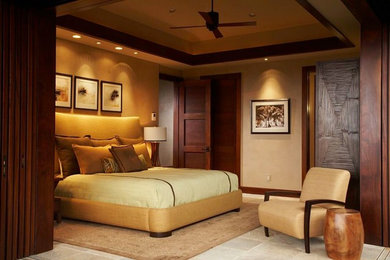 Example of an island style bedroom design in Hawaii