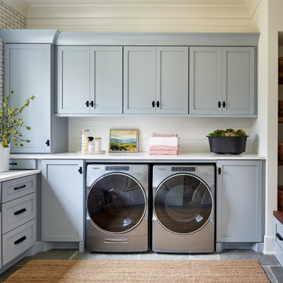 Example of a transitional home design design in Charlotte