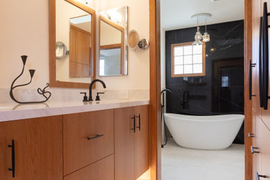 Bathroom - bathroom idea in San Francisco