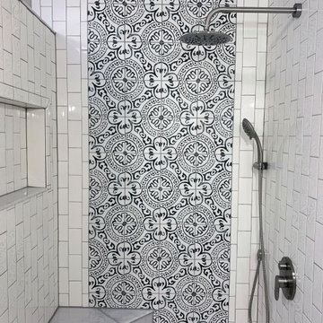 Black & white patterned tile bathroom