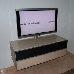 Mobilier spectral avec barre de son Canton Mr D - Products