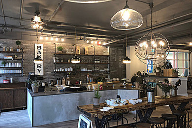 Home design - shabby-chic style home design idea in Vancouver