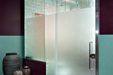 Bathroom - eclectic bathroom idea in New York