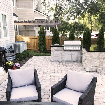 Elmhurst Patio & Built-In Grill