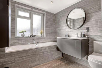 This is an example of a modern bathroom in Essex.