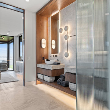 Modern Luxury Lakehouse Master Bathroom en suite Vanity with Wood Paneling and G