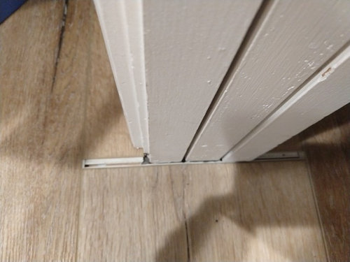 Gap In Vinyl Plank At Door Jamb, How To Put Vinyl Plank Flooring On A Wall
