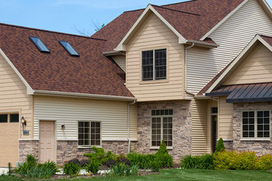 Elegant exterior home photo in Detroit