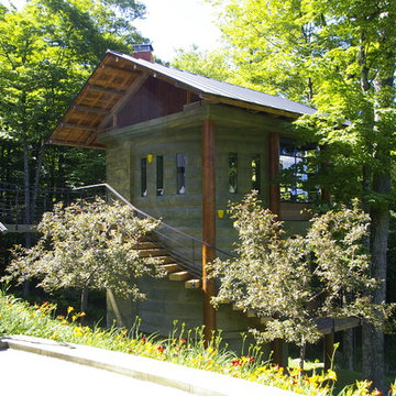 Black Treehouse