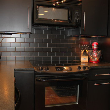 Indianapolis Black Kitchen With Style