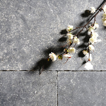 Aged Belgian Petit Granite